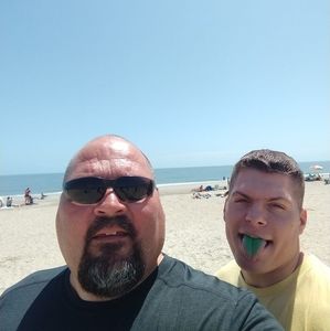 Meet your Posher, Cliff